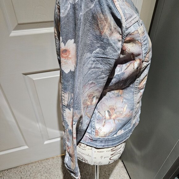 2 Pc Reversible denim jacket and jeans - Picture 4 of 12